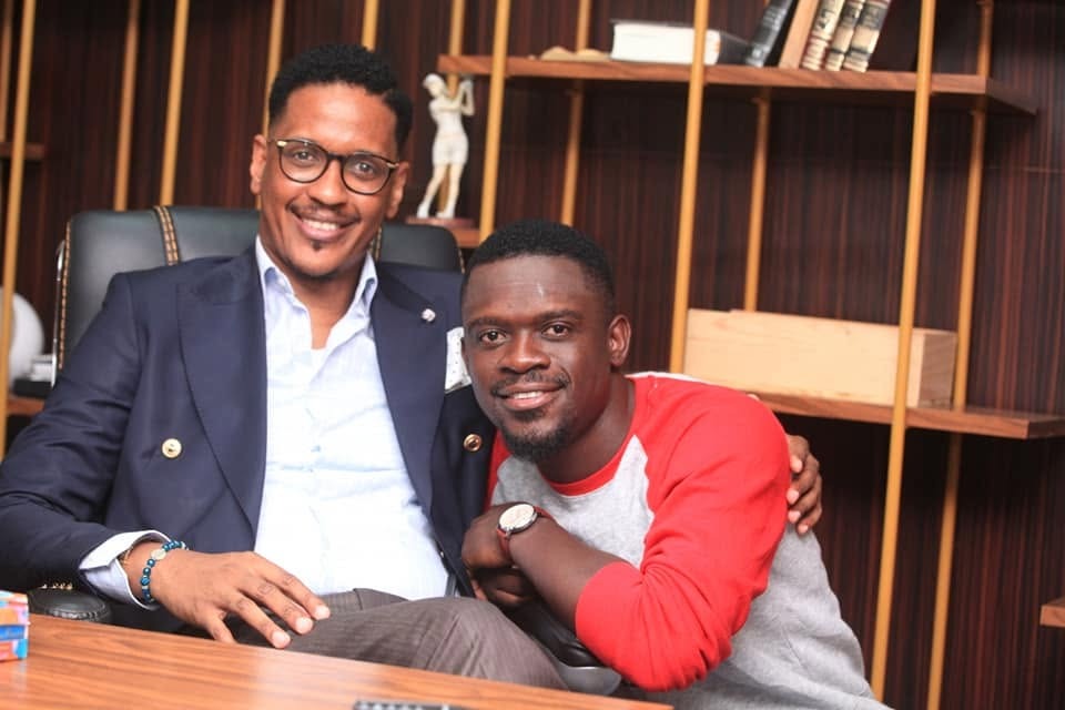 Le Prophète Baba Uriel aux côtés de son père spirituel, le Prophète Joël Francis Tatu