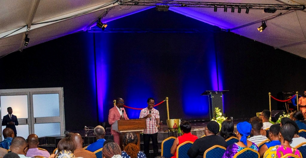 Rassemblement et culte de l'Église International Prophetic City (IPC)
